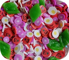 Juego de mini rodajas de arcilla polimérica vegetal: tomate, huevo, cebolla y pimiento verde para decoración de alimentos en casas de muñecas y manualidades